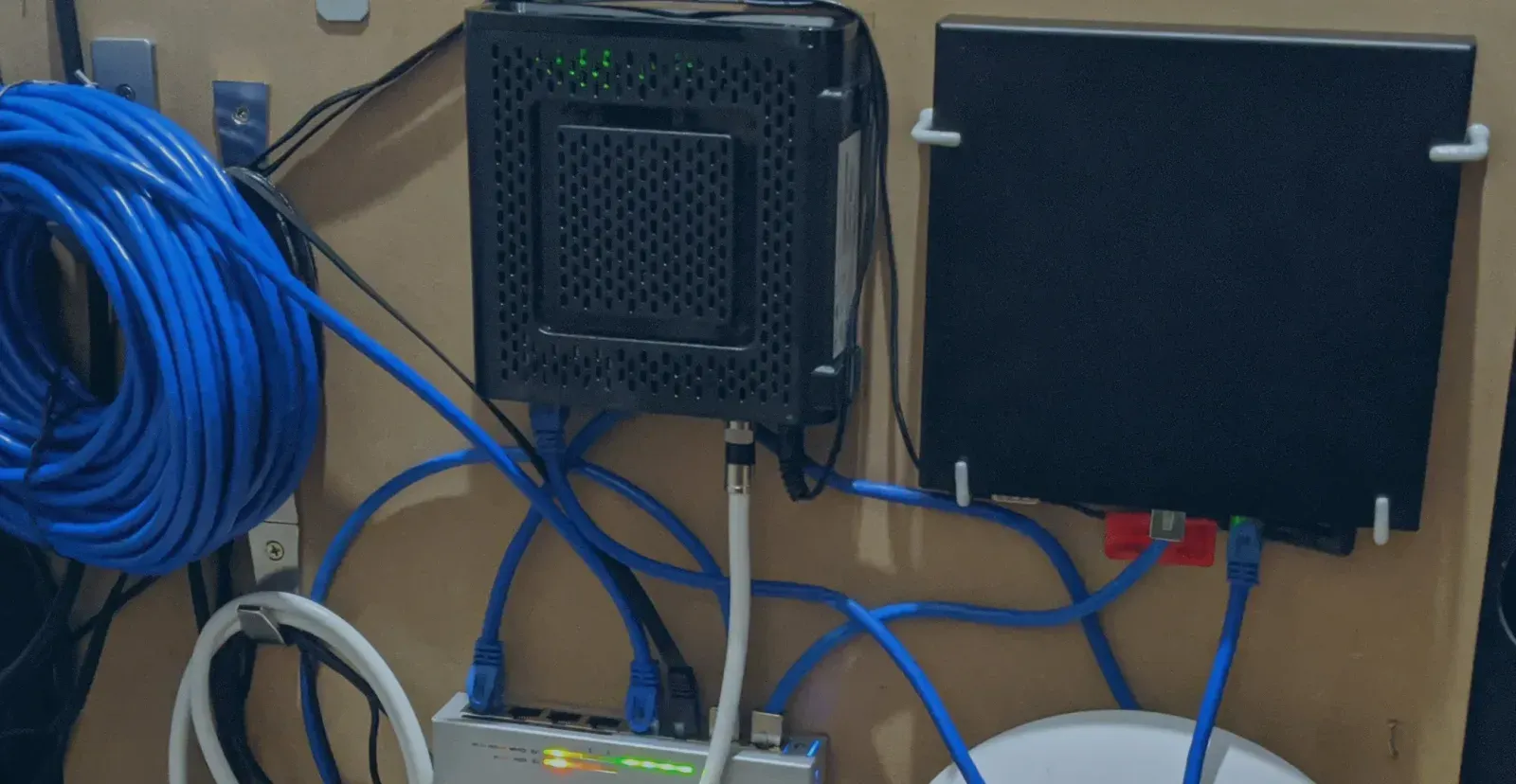 Board Mounting Devices for Fun & Hacker Feels